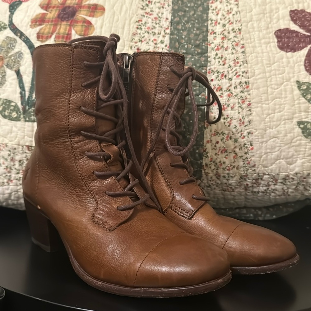 Frye Courtney Boot